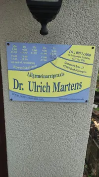 Herr Dr. med. Ulrich Martens