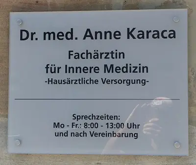 Dr. med. Anne Karaca