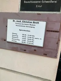 Dr. med. Christian Brett
