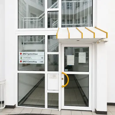 Hausarztpraxis an der Universität- Rasha von Lojewski (Fachärztin Allgemeinmedizin, zusatzbezeichnung Naturheilverfahren)