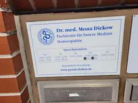 Dr. med. Mona Dickow