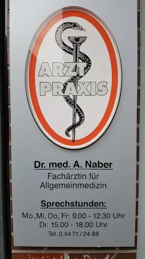 Frau Dr. med. Anne Naber