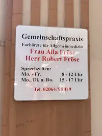 Frau Alla Fröse