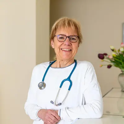 Hausarztpraxis Dr. Korinna Suttorp Fachärztin für Allgemeinmedizin u. Naturheilverfahren