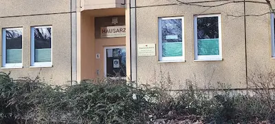 Hausarztpraxis Tschistik (russisch, deutsch)