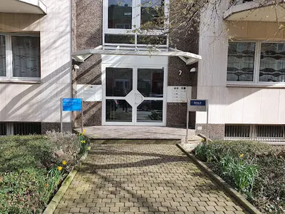 Dr. med. Edna Hoffmann, Praktischer Arzt