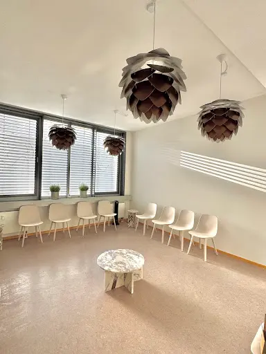 Hausarztzentrum-ES