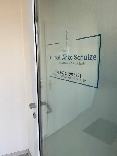 Dr. med. Anke Schulze