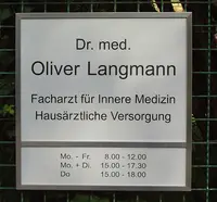 Dr. med. Oliver Langmann