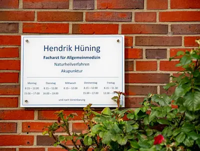 Herr Hendrik Hüning