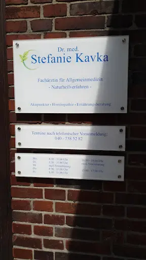 Frau Dr. med. Stefanie Kavka