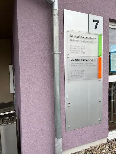 Ärztezentrum Max-Planck-Weg