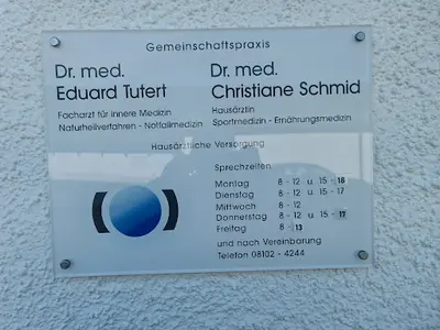 Frau Dr. med. Christiane Schmid