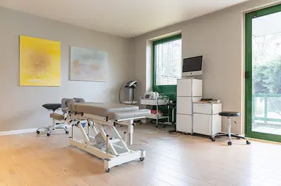Dr. med. Tomas Velber - Privatpraxis für Schmerztherapie, Chiropraktik, ärztliche Osteopathie, Sportmedizin (Köln-Lindenthal)