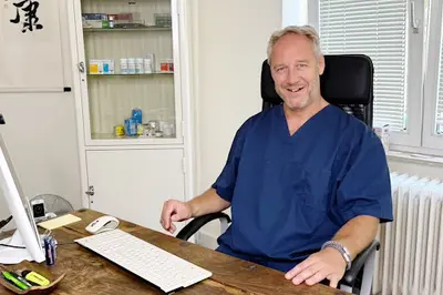 Dr.med. Hjalmar Balthesen, Praxis Decker Balthesen