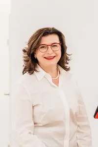 Hausarztpraxis Dr. Lucia Bachner - Hausarzt Köln Poll