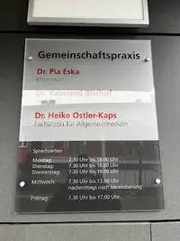 Dr. Pia Eska, Dr. med Raimund Bischof, Dr. Heike Ostler-Kaps