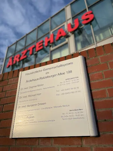 Hausärztliche Gemeinschaftspraxis im Ärztehaus Dr. Dirksen und Dr. Balks