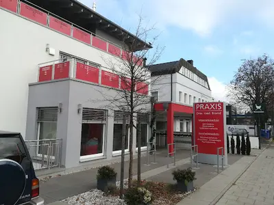Herr Dr. med. Giselher Brand