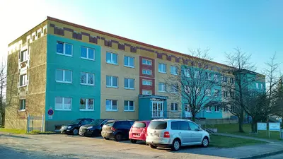 Frau Dr. med Negnal, kinderärztin