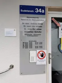 Herr Dr. med. Andreas Müller