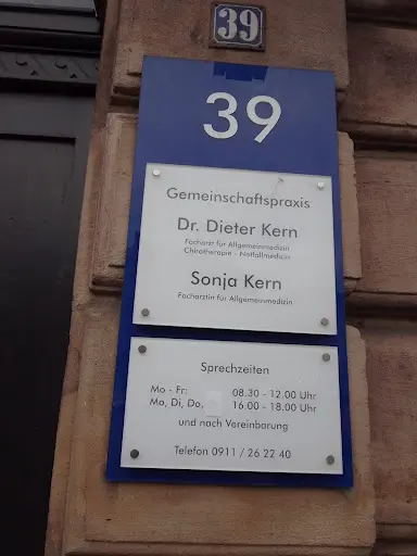 Dr. med. Dieter Kern