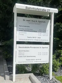 Herr Dr. med. Axel Apollo Sperlich
