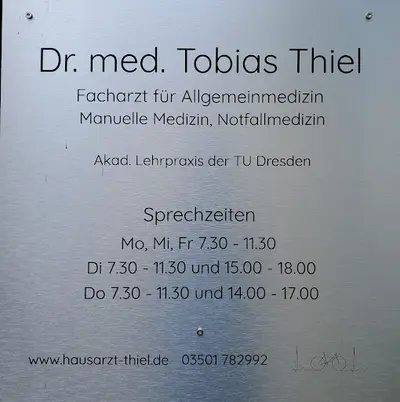 Dr. med. Tobias Thiel