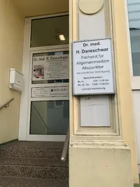 Praxis Dr. med. H. Daneschwar