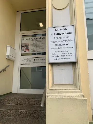 Praxis Dr. med. H. Daneschwar