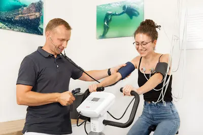 Dr. med. Hohlbein | Dr. med. Bätje | Dr. med. Stephanie Born - Hausarzt | Chirotherapie | Sportmedizin | Naturheilverfahren