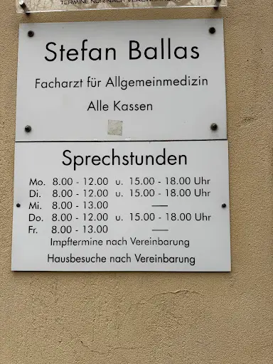 Dr. Stefan Ballas