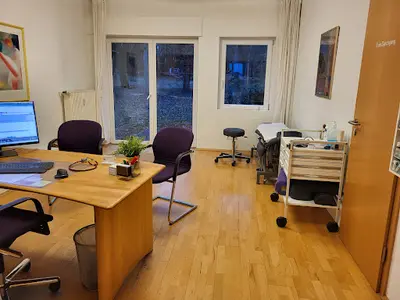 Hausarztpraxis Nur Ikar, Facharzt für Allgemeinmedizin