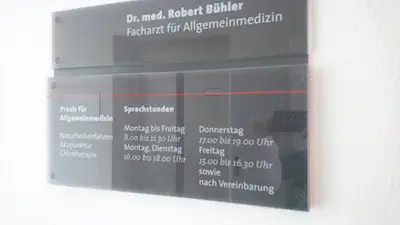 Dr. med. Robert Bühler