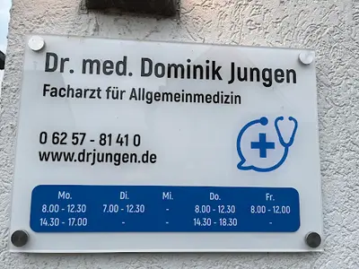 Dr. med. Dominik Jungen