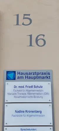 Frau Nadine Kronenberg Fachärztin für Allgemeinmedizin