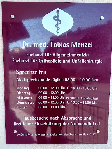 Herr Dr. med. Tobias Menzel