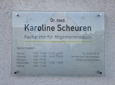 Dr. med. Karoline Scheuren