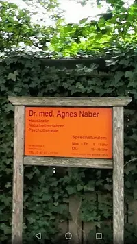 Frau Dr. med. Agnes Naber