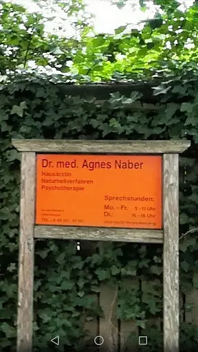 Frau Dr. med. Agnes Naber